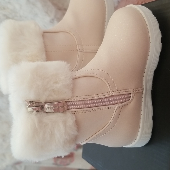 TAHARI Blush Shimmer Size 5 Toddler Boot NIB - Picture 6 of 8